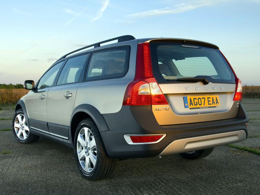  Volvo XC70 2007 года  (UK) (фото 4 из 15)